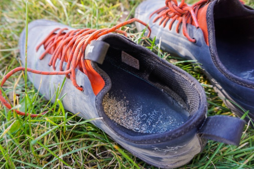 arc'teryx acrux sl - lots of dirt made it into the back of these shoes after a long scree...