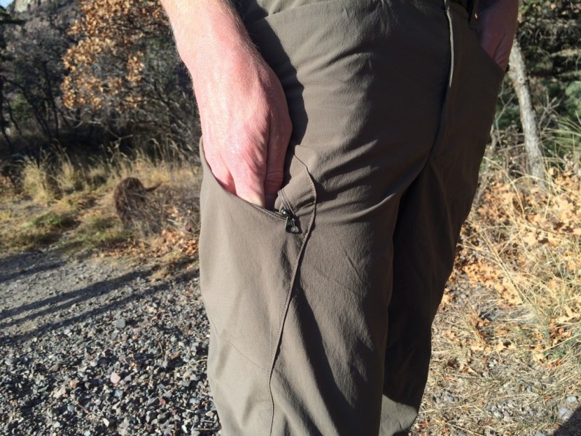 the north face paramount 3.0 - this recessed zippered pocket on the upper right thigh is only...