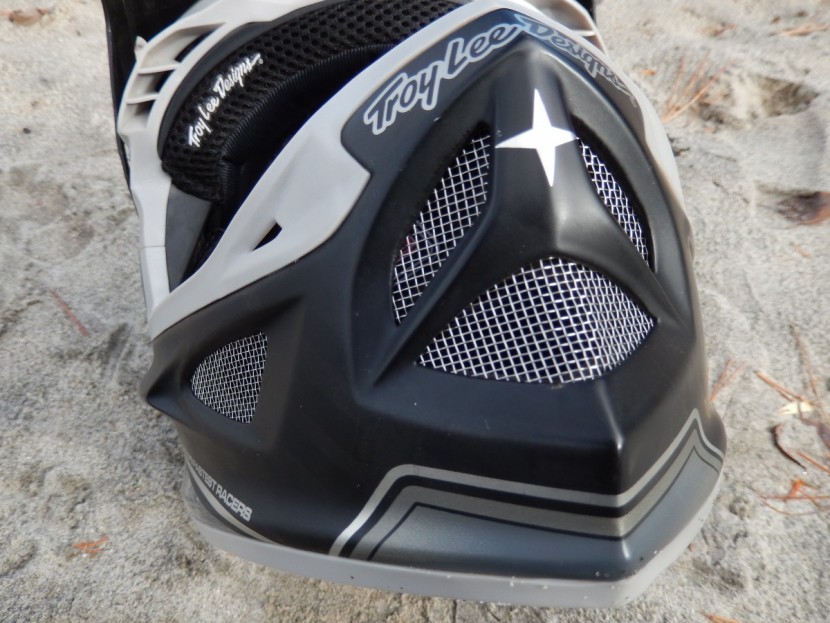 troy lee designs d3 carbon mips - mouth vents to help air pass in and out.