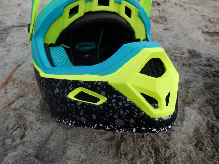 bell transfer-9 - a view of some the mouth bore vents on the chin bar.