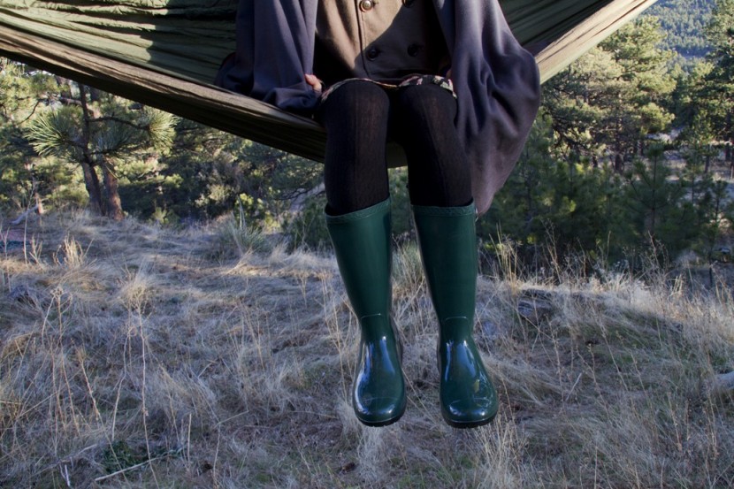 ugg shaye - the fashionable, pine-colored shaye.