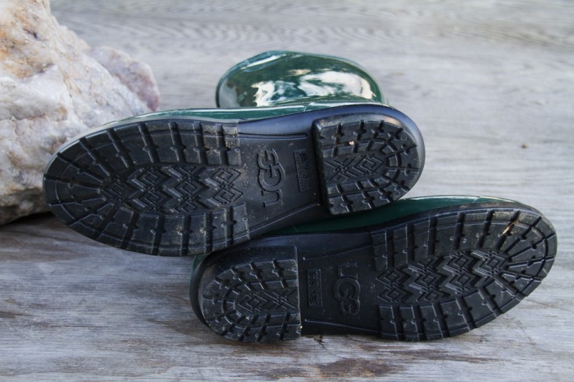 ugg shaye - the sturdy tread of the shaye.