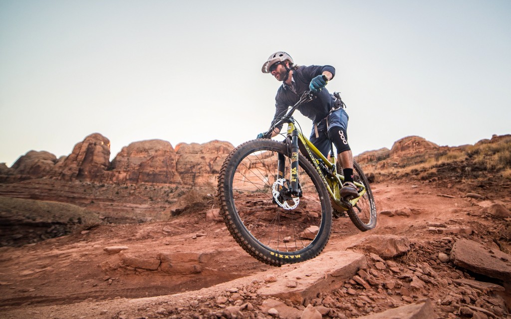 santa cruz hightower lt xe 2018 - the fox 36 performance elite fork is soft off the top with a nice...