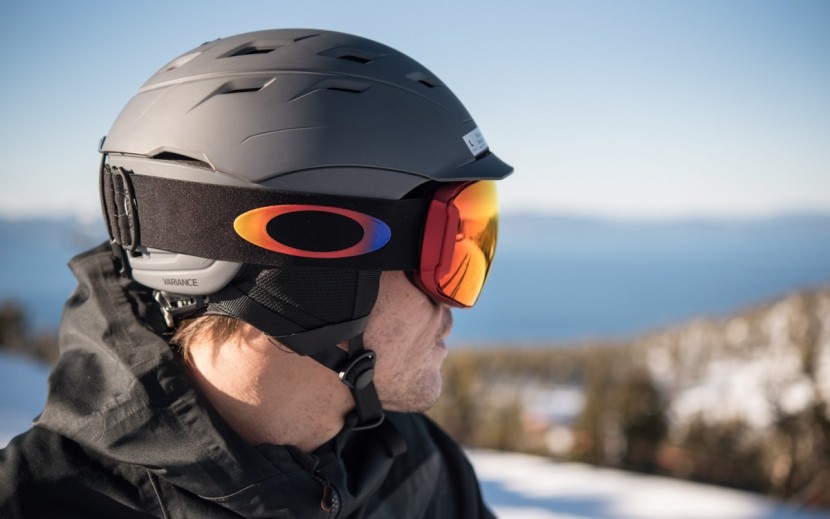oakley airbrake xl - the airbrake is a premium pair of goggles, earning it one of the...