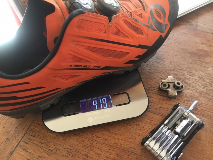 pearl izumi x-project pro - the x-project pro is more of a middle weight in our test selection.