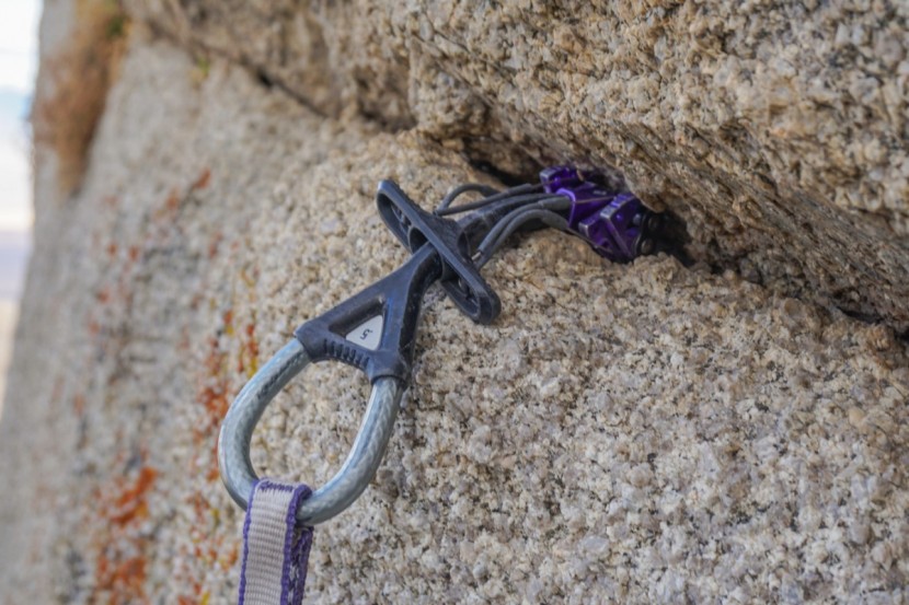 black diamond camalot ultralight - these cams flex in the direction of downward pull, making them...