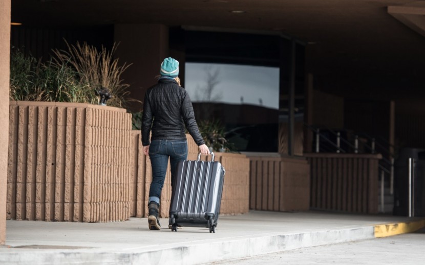 delsey helium titanium 25"