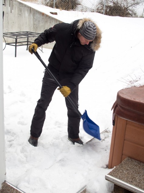 canada goose chilliwack bomber - for manual labor, the shorter cut allows for a greater range of...