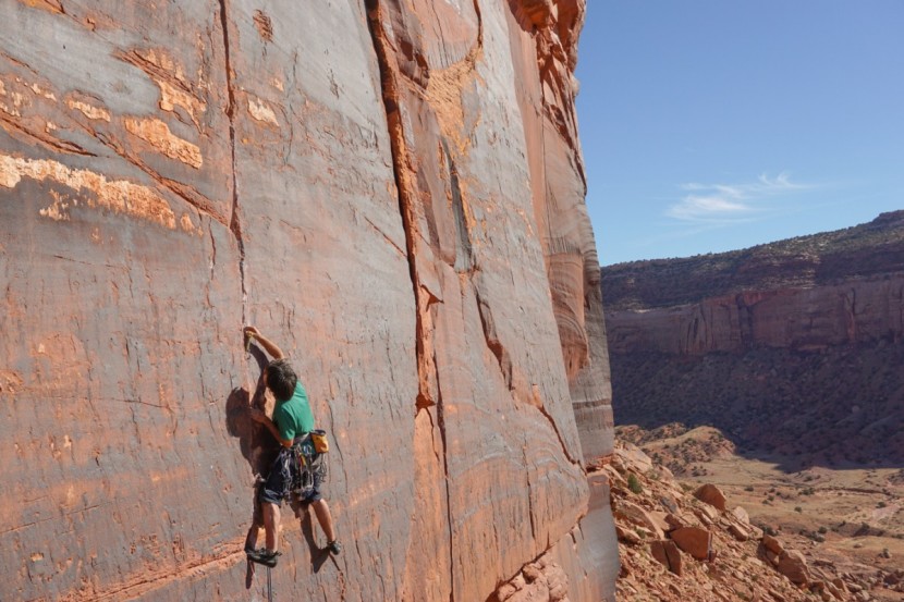 climbing cams - indian creek! the red desert where dreams come true... but not...
