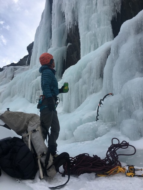 marmot quasar nova hoody for women - the quasar, a warm and light jacket.