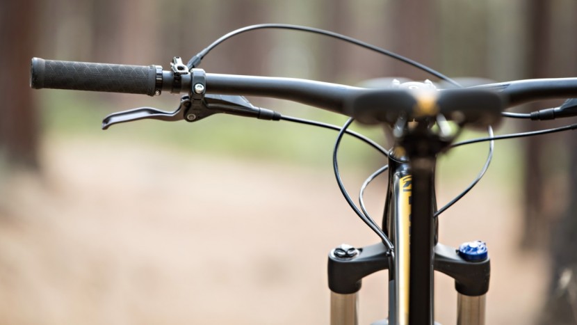 kona big honzo - the wallet-friendly trans-x dropper post worked well.