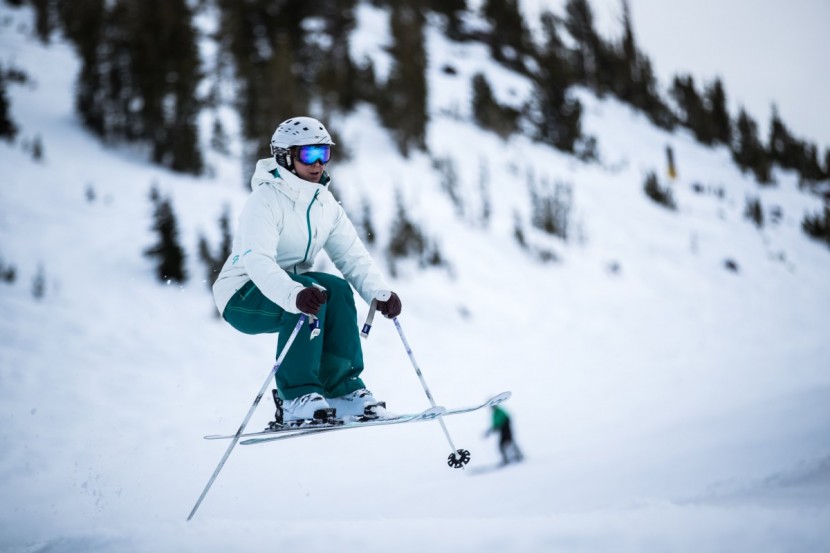 volkl 90eight w - we can't believe anyone could get so high off the ground on these...