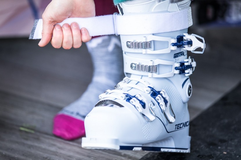 tecnica mach1 105  lv for women - for the best fit, the power strap should be the tightest fitting...