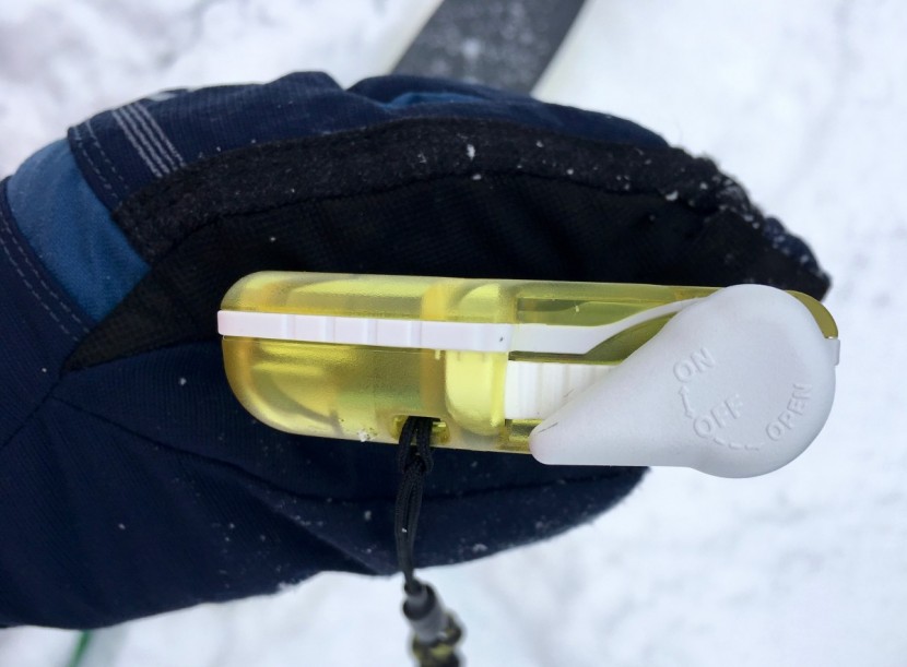 pieps micro bt - the only two buttons/switches on the micro are a flag button above...