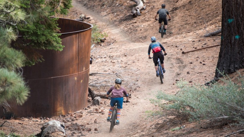 devinci kobain deore 2018 - smooth terrain is the most fun terrain aboard the devinci.