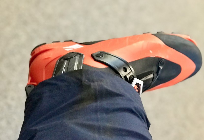 patagonia cloud ridge pants - there is no reinforced material on the inside of the pants. don't...