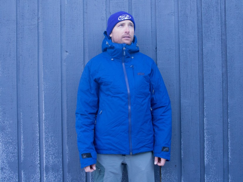 stio shot 7 - fashionably, the stio is neutral and modern. fit wise, the sleeves...