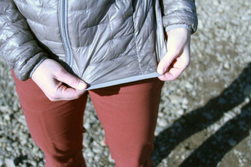 patagonia micro puff hoody for women - there are no cinch cords around the hemline of the jacket.