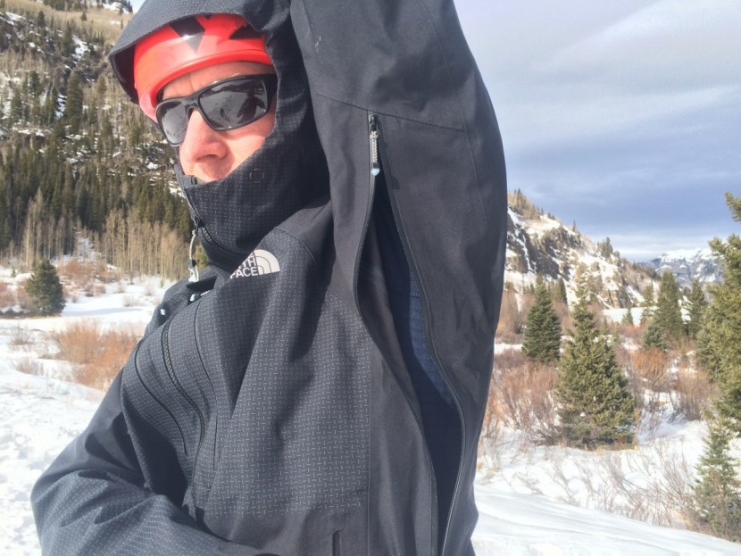 the north face summit l5 fuseform gtx - this jacket has the standard under arm pit-zips that enable one to...