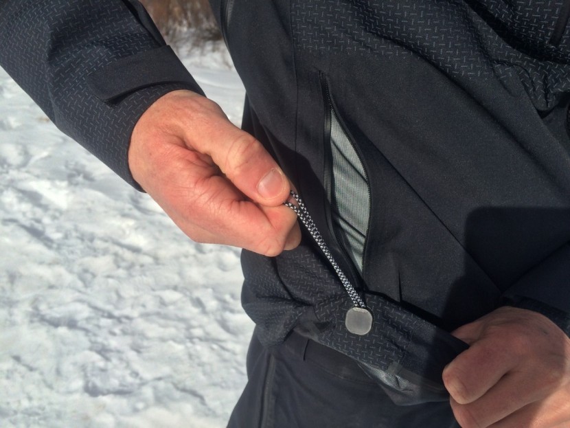 the north face summit l5 fuseform gtx - cohaesive cord lock buckles on the hem make this jacket very easy to...