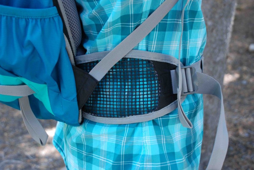 deuter act trail 22 - this hipbelt is not very comfortable over a long day, but it does...