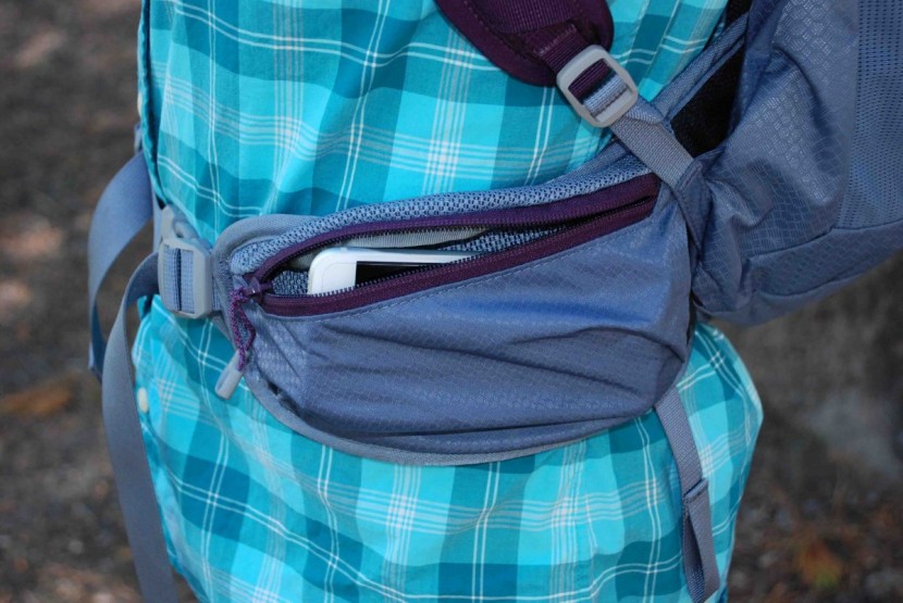 The North Face Turquoise and Gray Aleia 22 Backpack The North Face Aleia Backpack 22L | Altitude Sports main image 2
