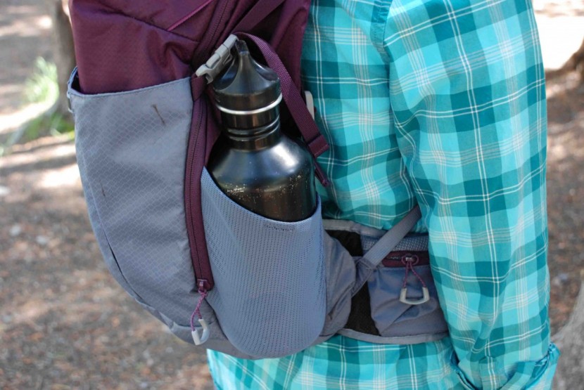 The North Face Turquoise and Gray Aleia 22 Backpack The North Face Aleia Backpack 22L | Altitude Sports main image 4