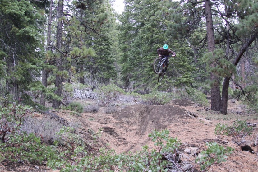 leatt dbx 3.0 all mountain - blasting in the leatt.