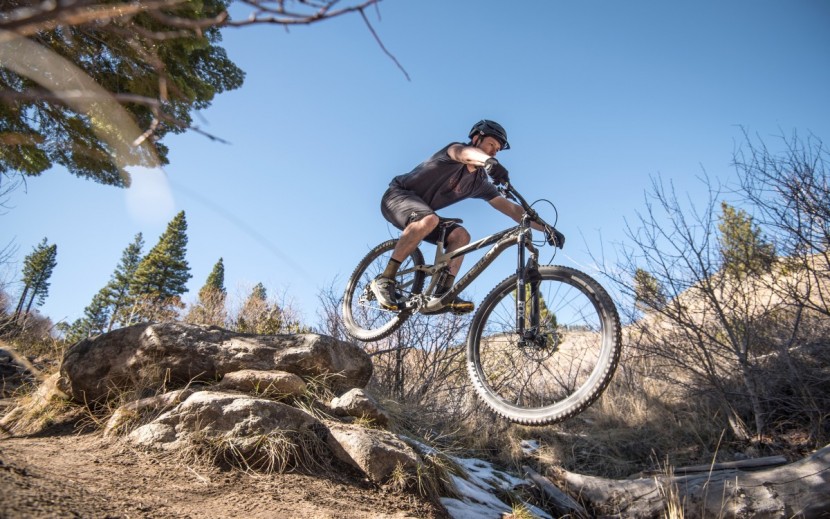 transition smuggler gx 2018 - the smuggler is far more aggressive than the bulk of 120mm trail...