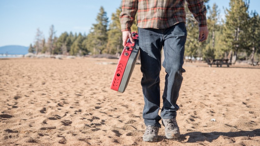 camp chef everest - pop the adapter inside, grab the handle, and walk away.