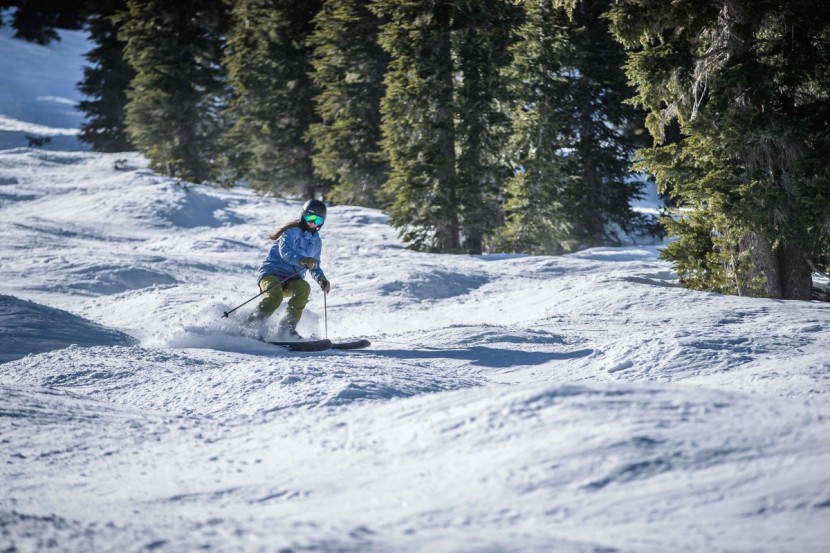 moment pb&amp;j - we got some ladies in on the moment action!