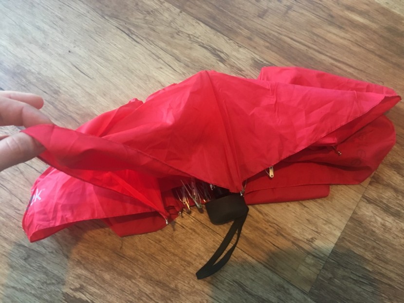 eagle creek rain away travel - there is a lot of canopy fabric that flops around when trying to...