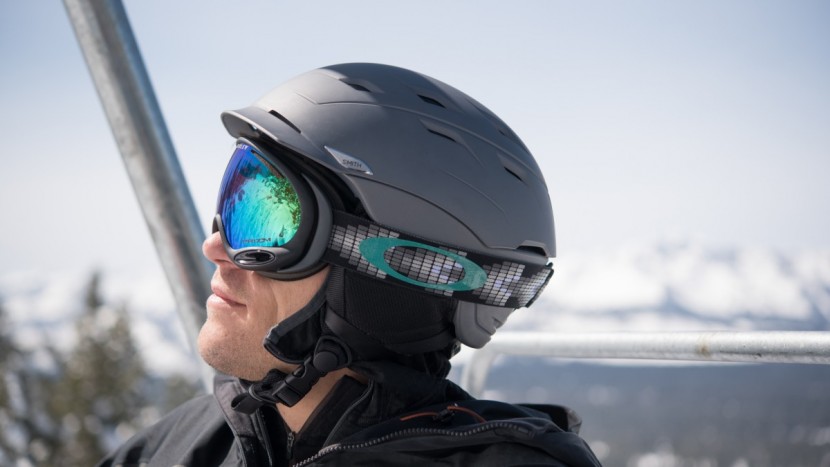oakley a-frame 2.0 - a more classic approach to goggle style, the a-frame 2.0's vents...