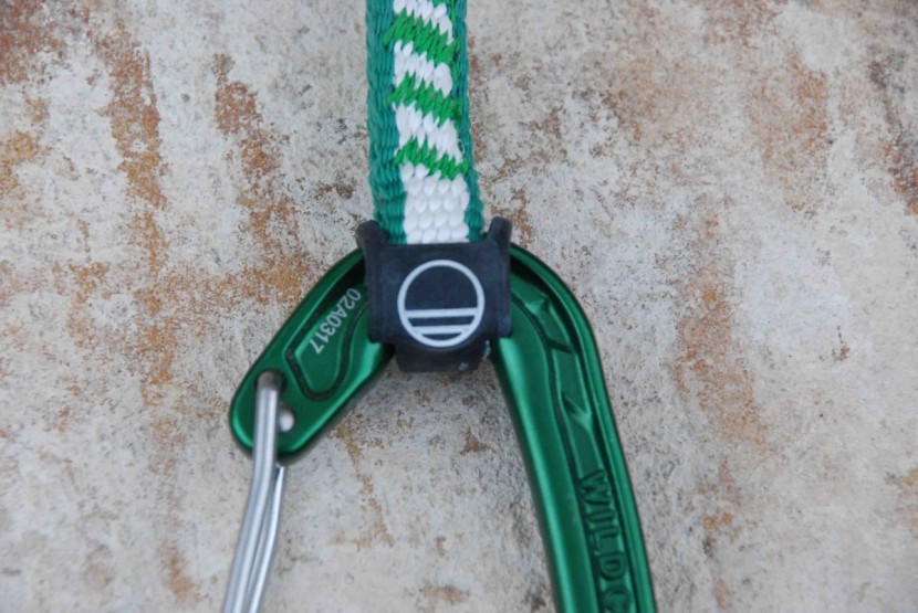 wild country astro quickdraw - we liked the external rubber keeper - it holds the bottom carabiner...