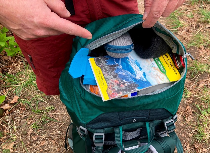 deuter aircontact lite 65+10 - the aircontact's lid was larger than most which was nice. however...