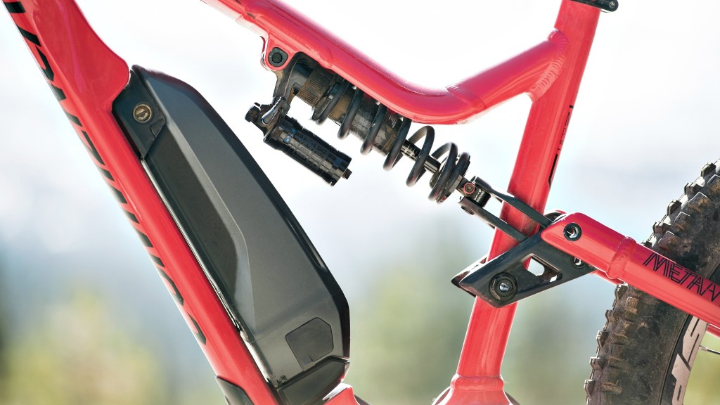 commencal meta power race 650b+ 2018 - the coil shock makes the meta power a plush ride. although heavier...