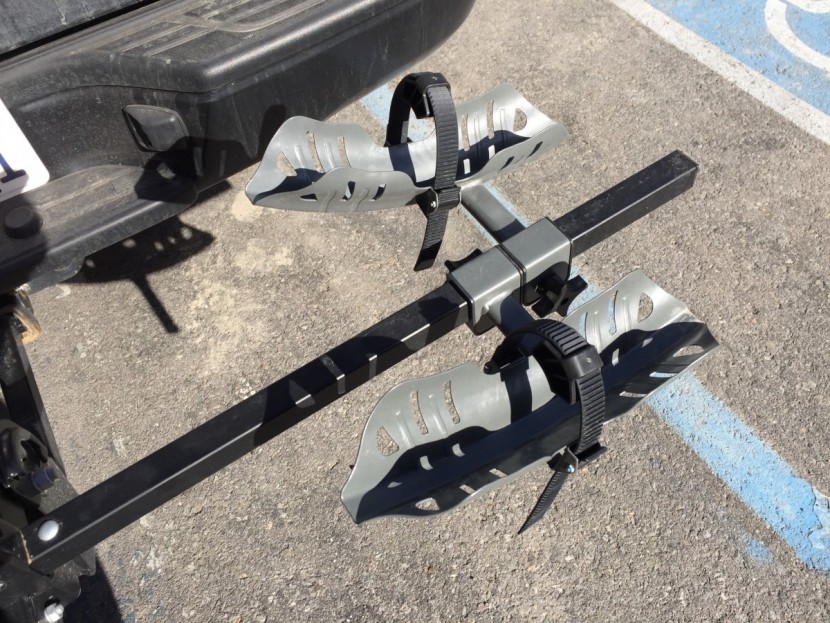 swagman chinook - the chinook's wheel trays slide back and forth and provide a wide...