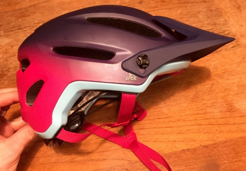 when down, the visor provides a good amount of shade for your peepers.