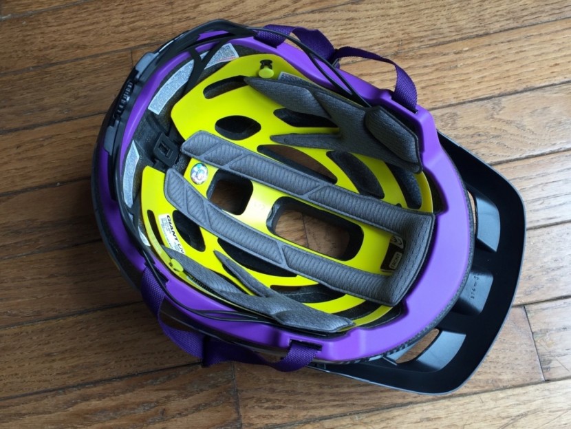 liv coveta mips - the yellow plastic mips lining of the helmet sits between the eps...