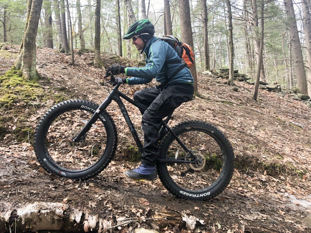 trek farley 5 2018 - the 27.5x4.5-inch tires roll fast and carry momentum.