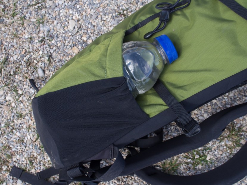 arc'teryx brize 25 - day pack side pockets should hold a one liter water bottle. the...