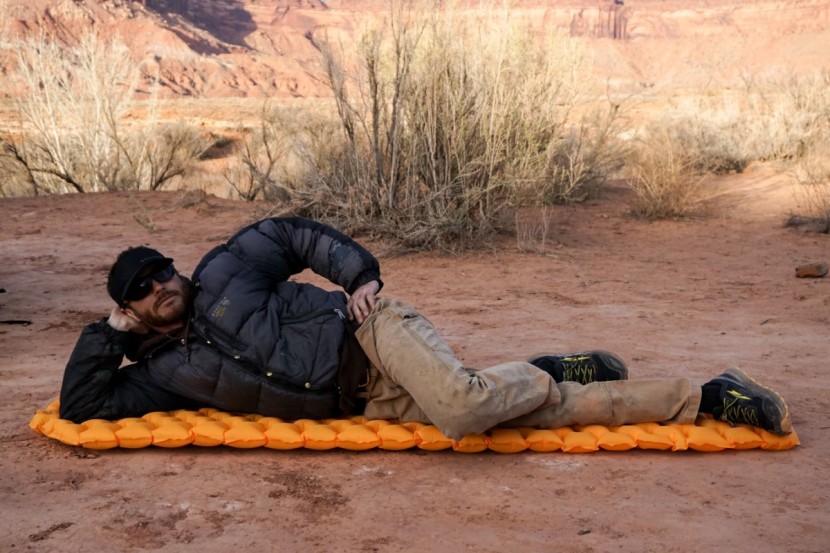 rei co-op flash all-season insulated air - cradled on hexagonal baffles, our tester's hips don't touch the...