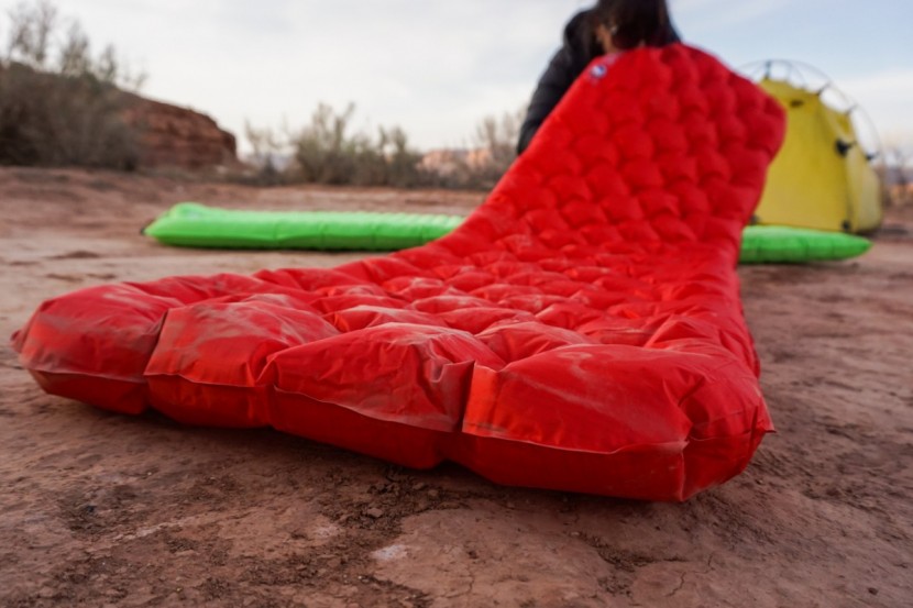 big agnes insulated axl air - for weighing just 12.9 oz, this pad is surprisingly thick and...