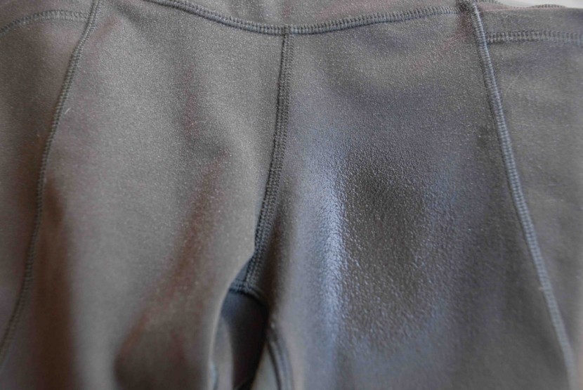 rei co-op screeline tights - water quickly soaks into the stretch jersey material and takes a...