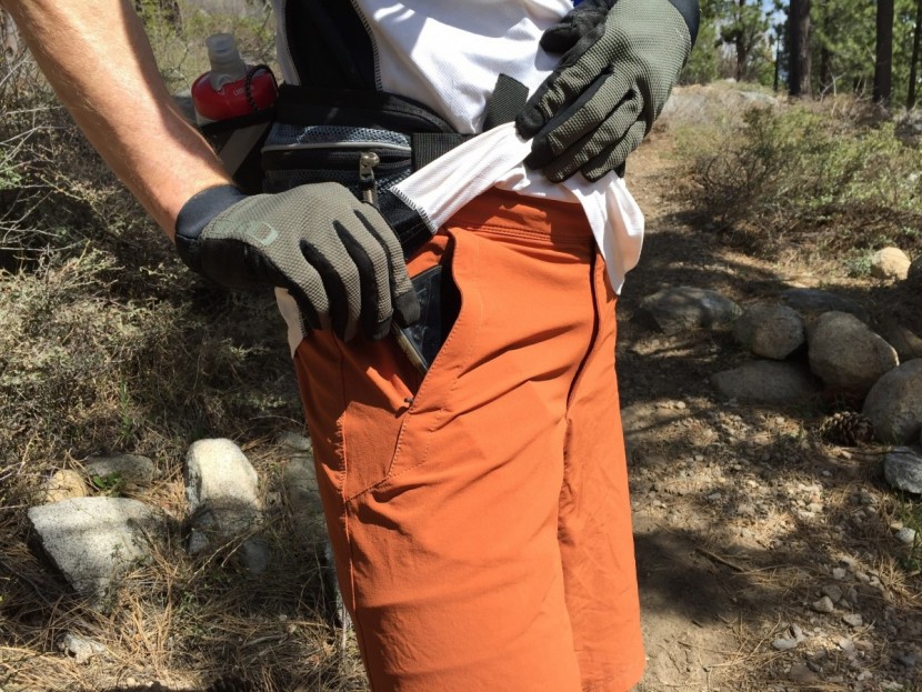 dakine syncline - the pockets on the syncline shorts are usable while riding, but...