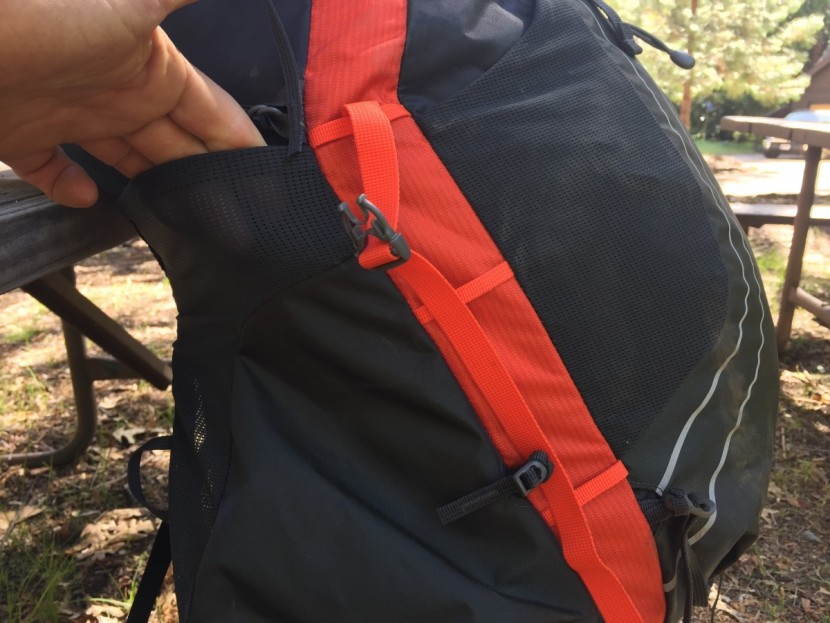 osprey exos 48 - the combination of 20d nylon and mesh make these pockets stretchy...