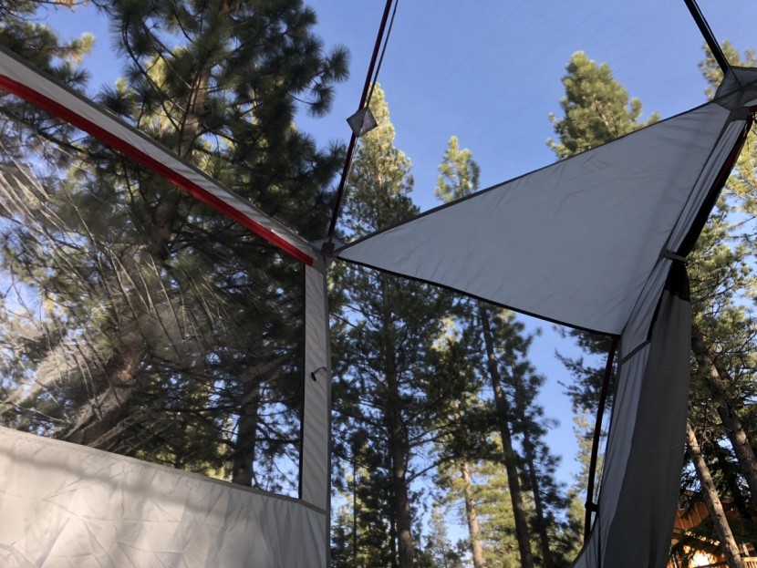 eureka boondocker hotel 6 - the boondocker has plenty of mesh on the walls and ceiling to the...