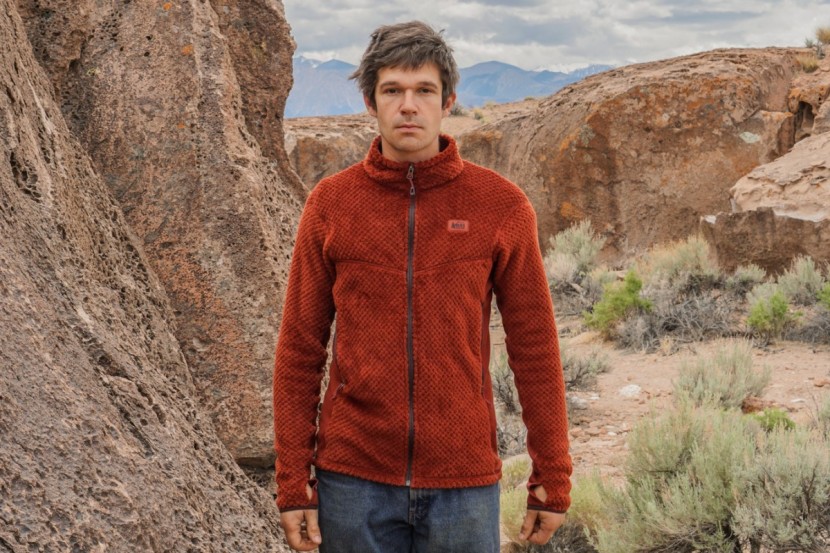rei co-op flowcore - this fleece provides warmth at a great price