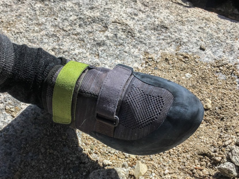black diamond momentum - opposite opposed velcro straps hold the shoe securely to the foot...