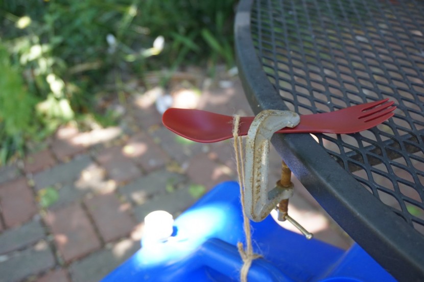 humangear gobites uno - this plastic model didn't budge with an added 10-lbs.